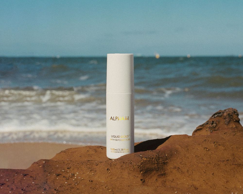 Alpha-H Liquid Gold Reviews: Why You Need This Exfoliant for Healthy, Glowing Skin